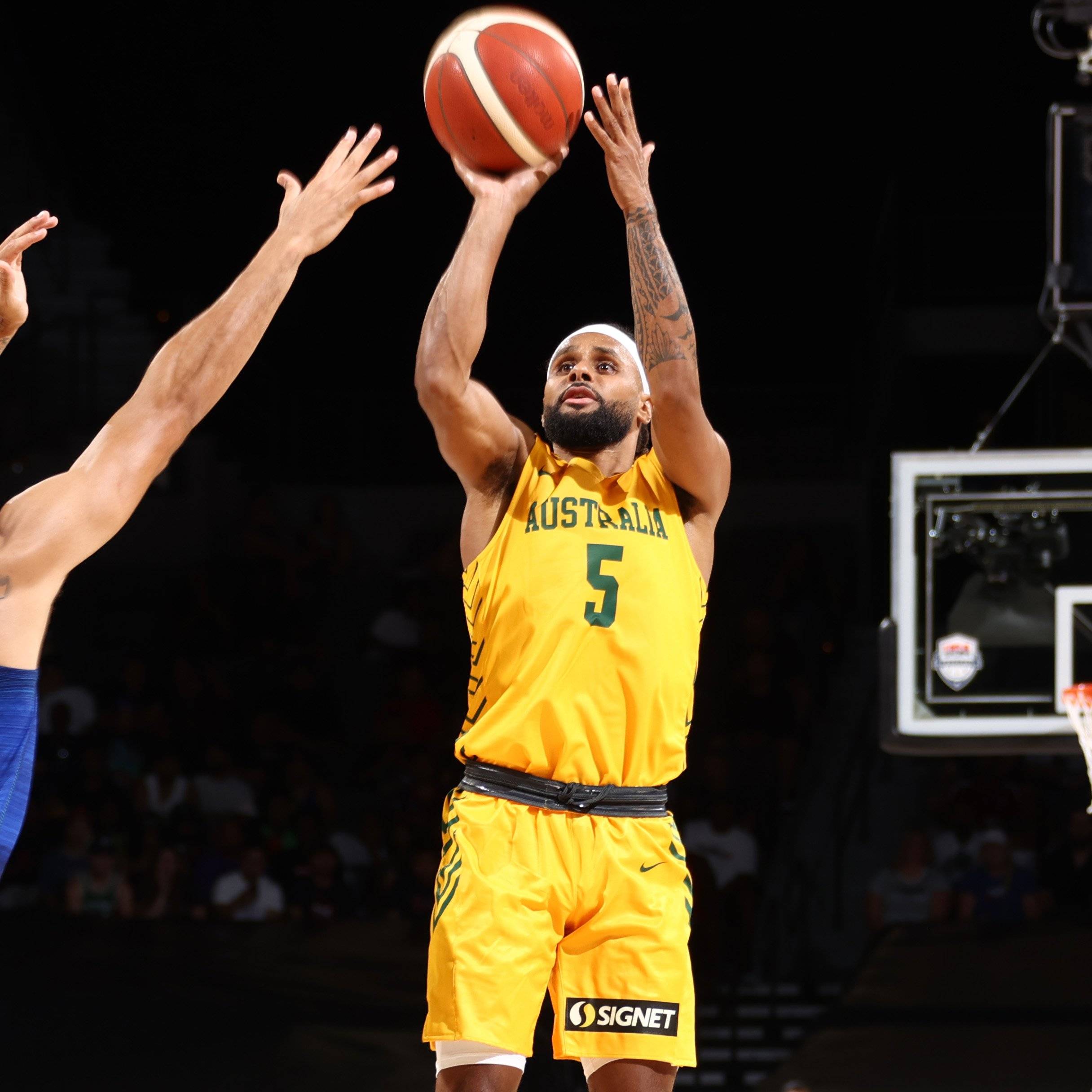 米兰体育-尼日利亚男篮强势希腊男篮，费沃斯一己之力扛起全队