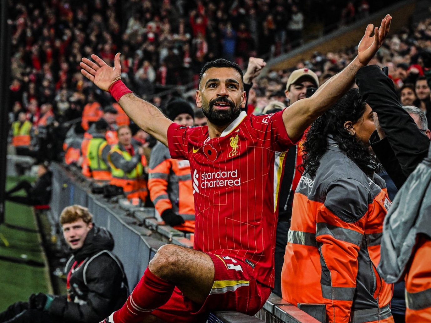 ac米兰下载-曼城血洗荷兰，萨拉赫关键制胜的简单介绍