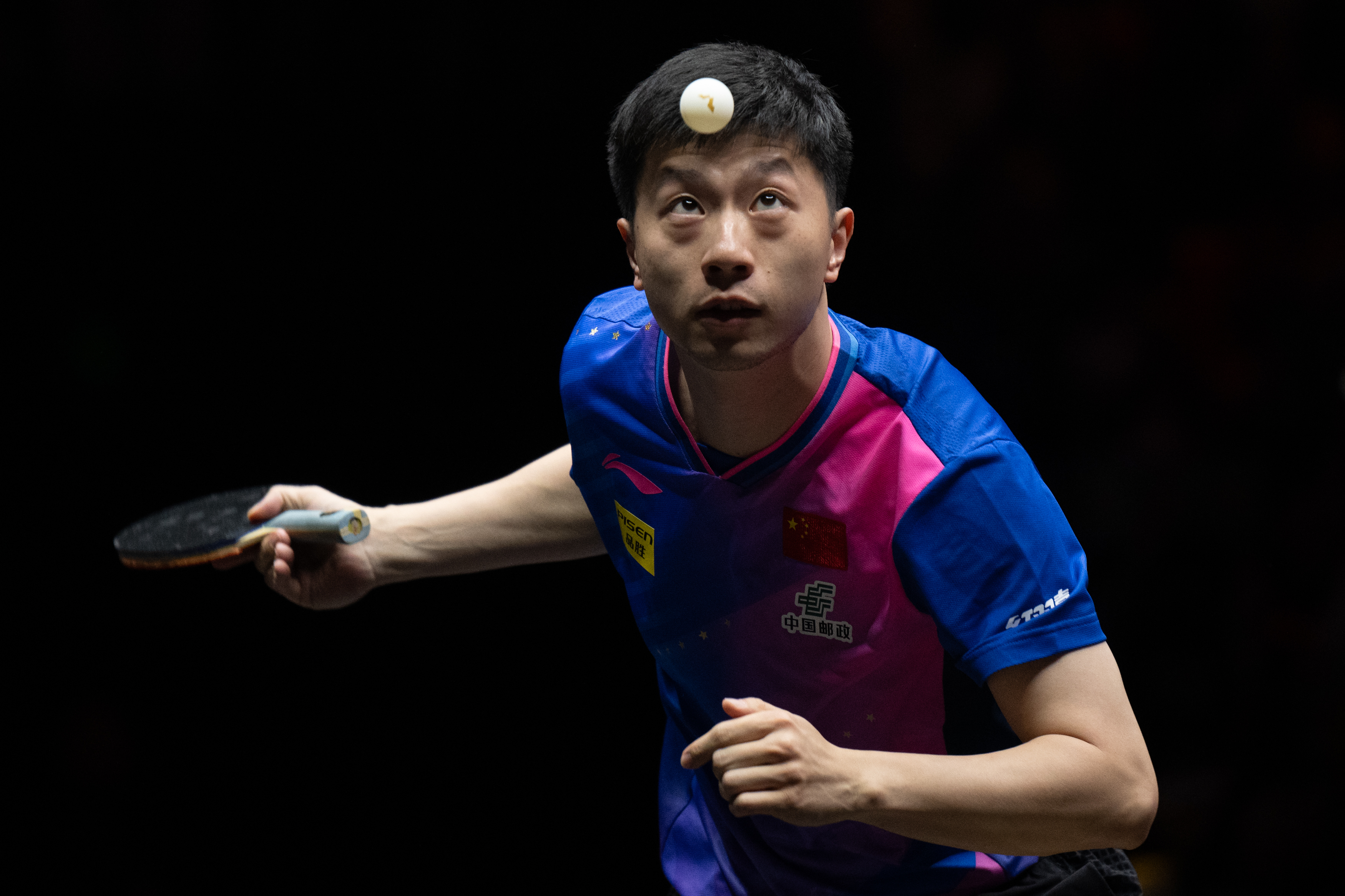 中国乒乓球队完胜奥地利乒乓球队，马龙爆发神勇的简单介绍