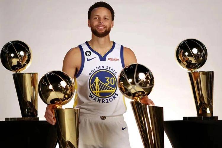 米兰体育-包含勇士后卫状态回升，或将成为球队关键人物的词条