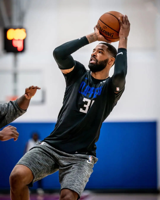 米兰体育官方网站-联赛年度MVP评选结果初露端倪