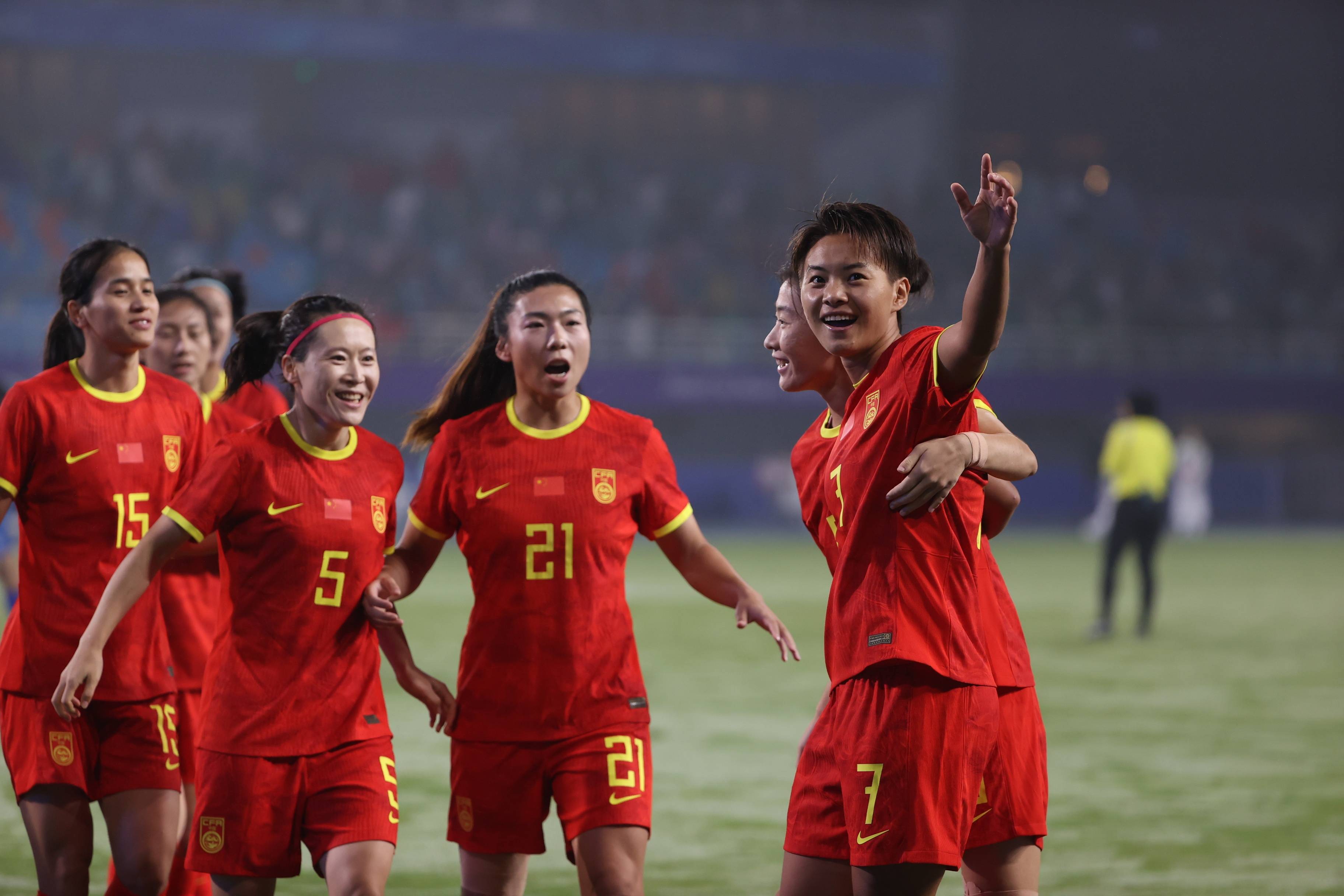 关于备战决赛！中国女足顽强拼搏，取得重要胜利的信息