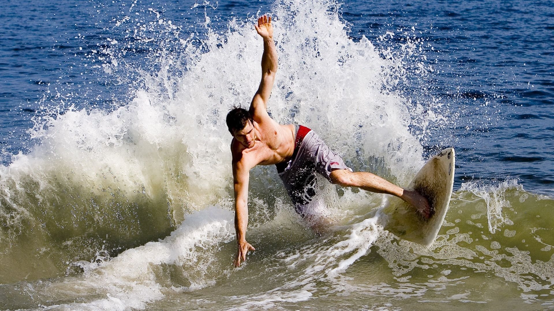 赛场烽火,浓眉哥点燃激情,天津队轻取辽宁队